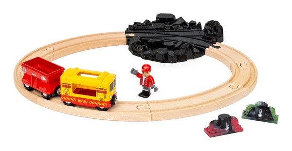 BRIO World Cargo Gemstone Train Set with Tracks and colour changing Gemstones 36130