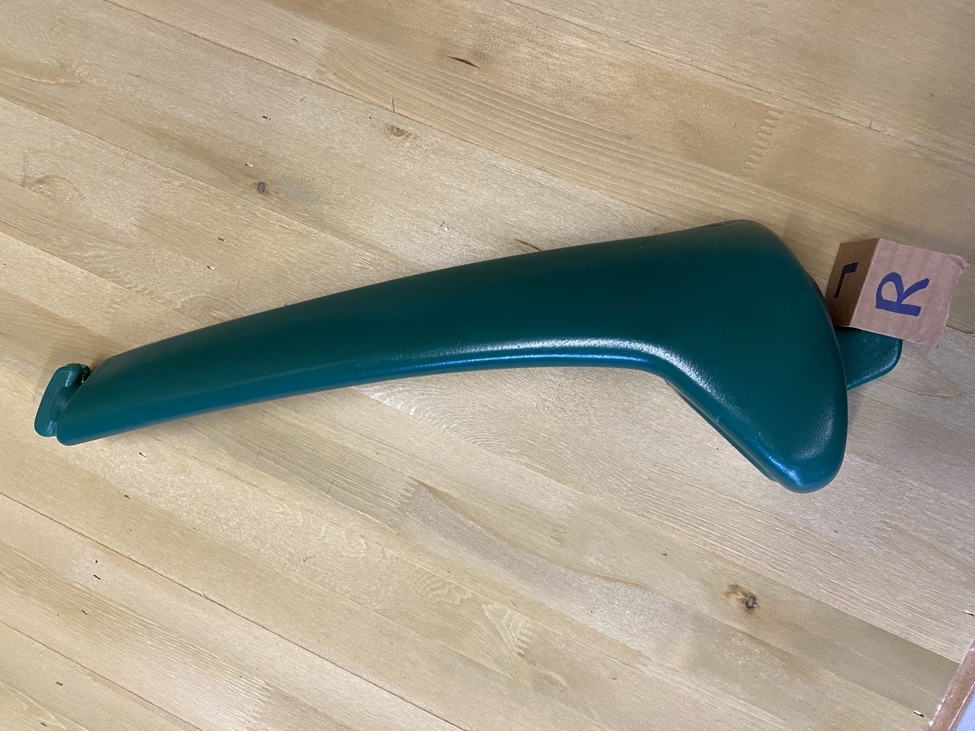 Front Strut (Right) Image