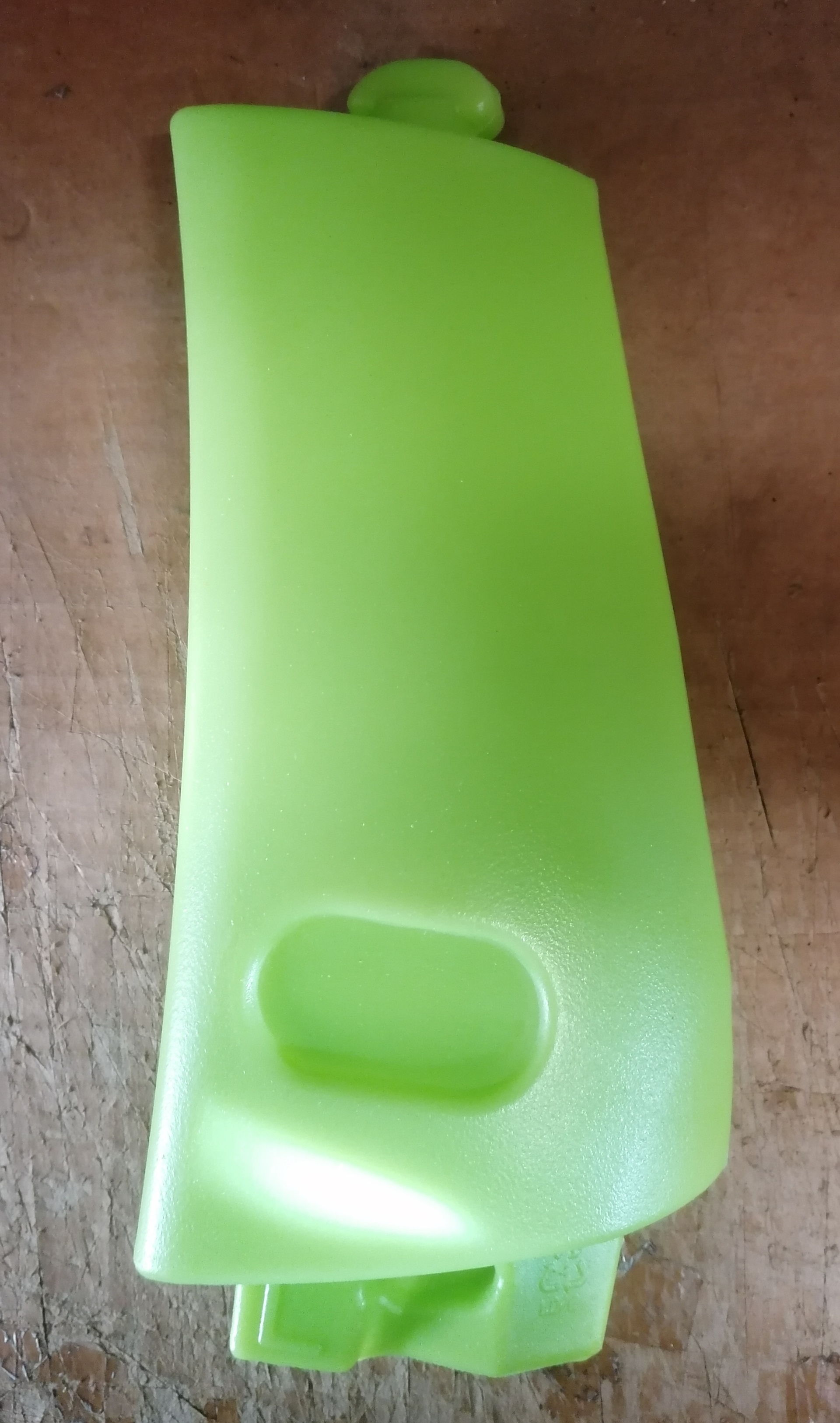 Rear Strut (Left) No Logo Image