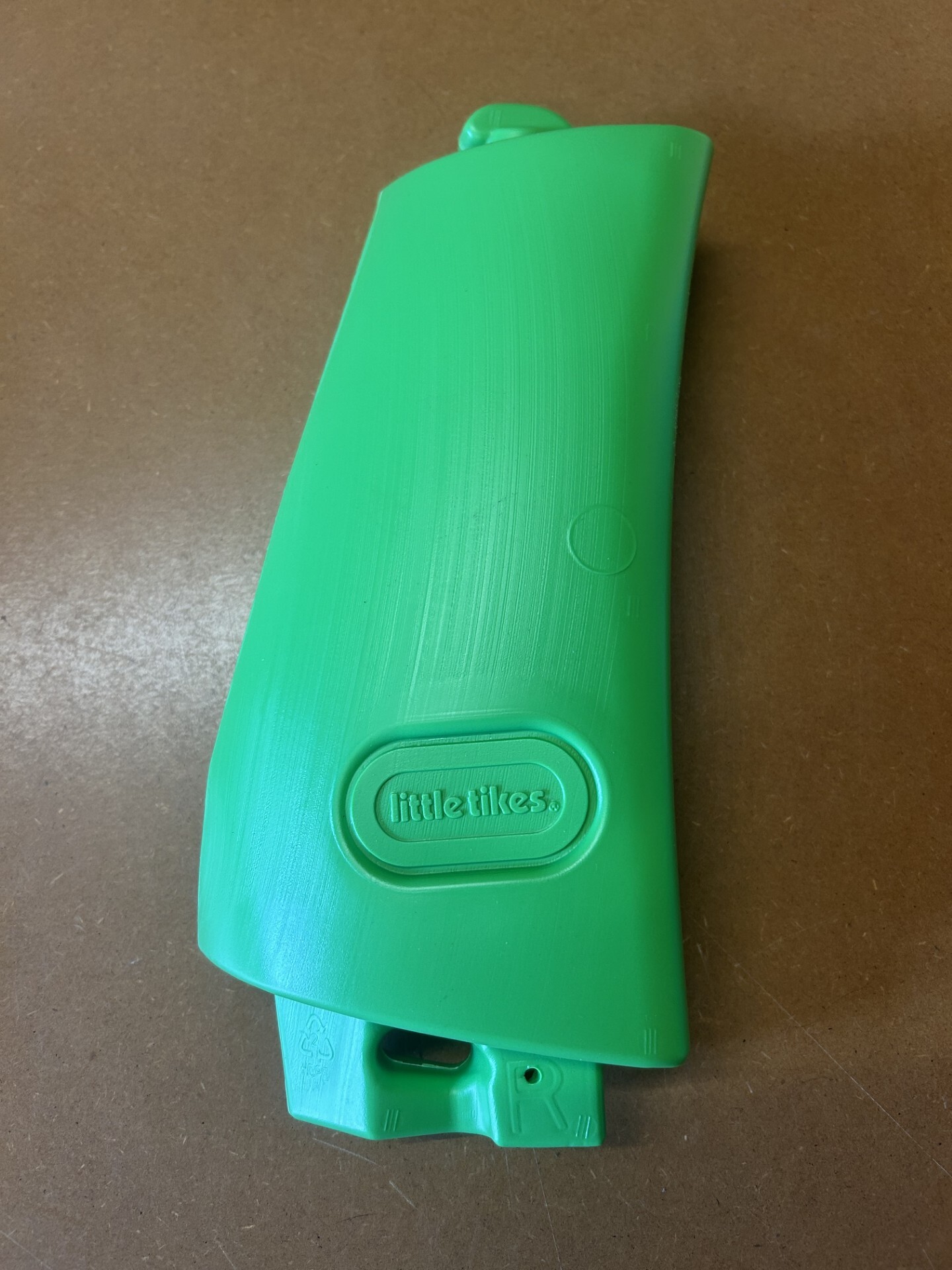 Rear Strut (Right) with pin hole Image
