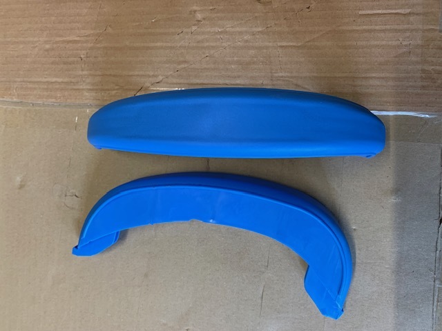 Handles Blue with no finger groove.  Image