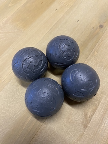 Balls X4 (only in grey) Image