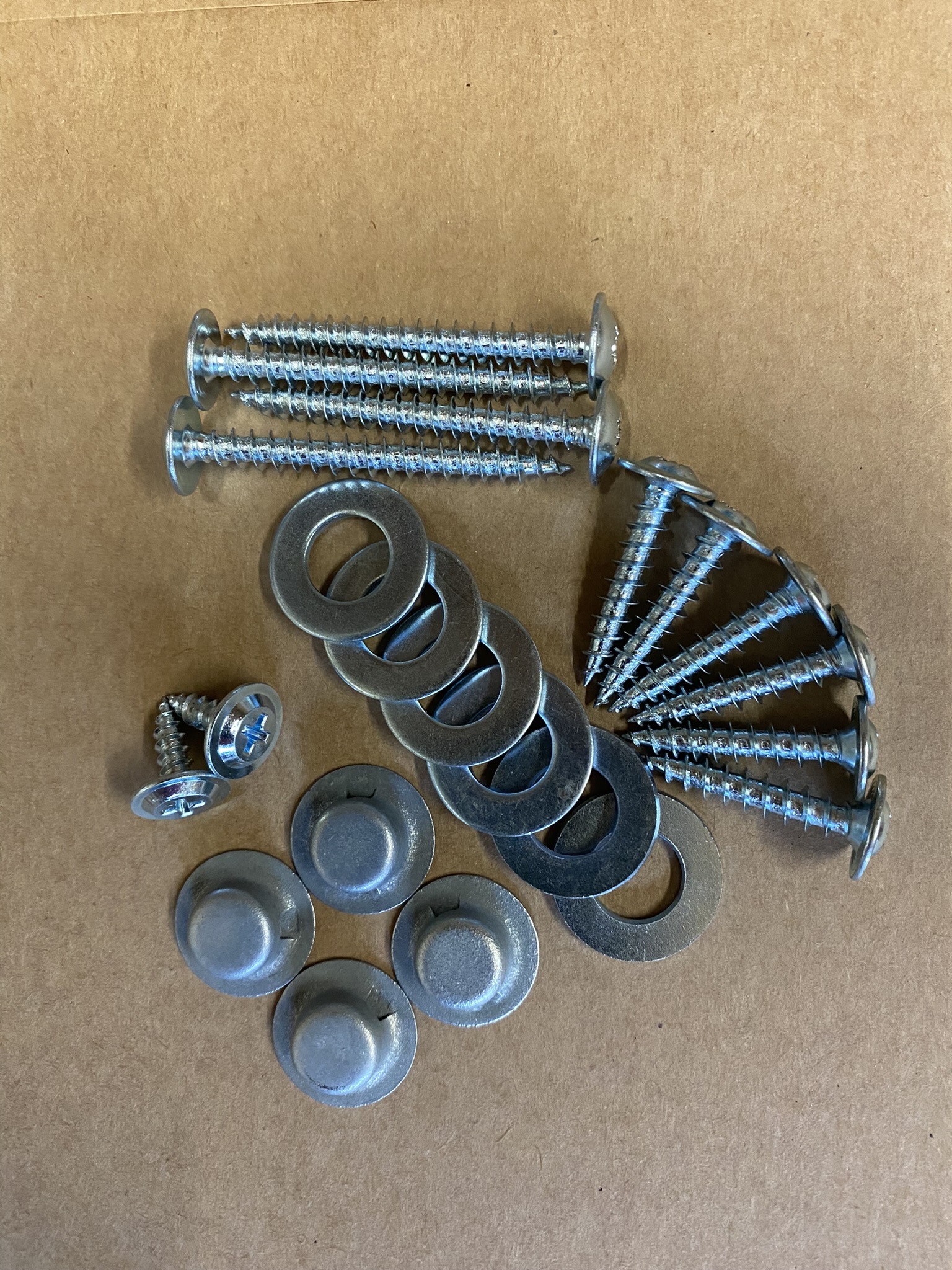 Full Screw Set for Coupe Image