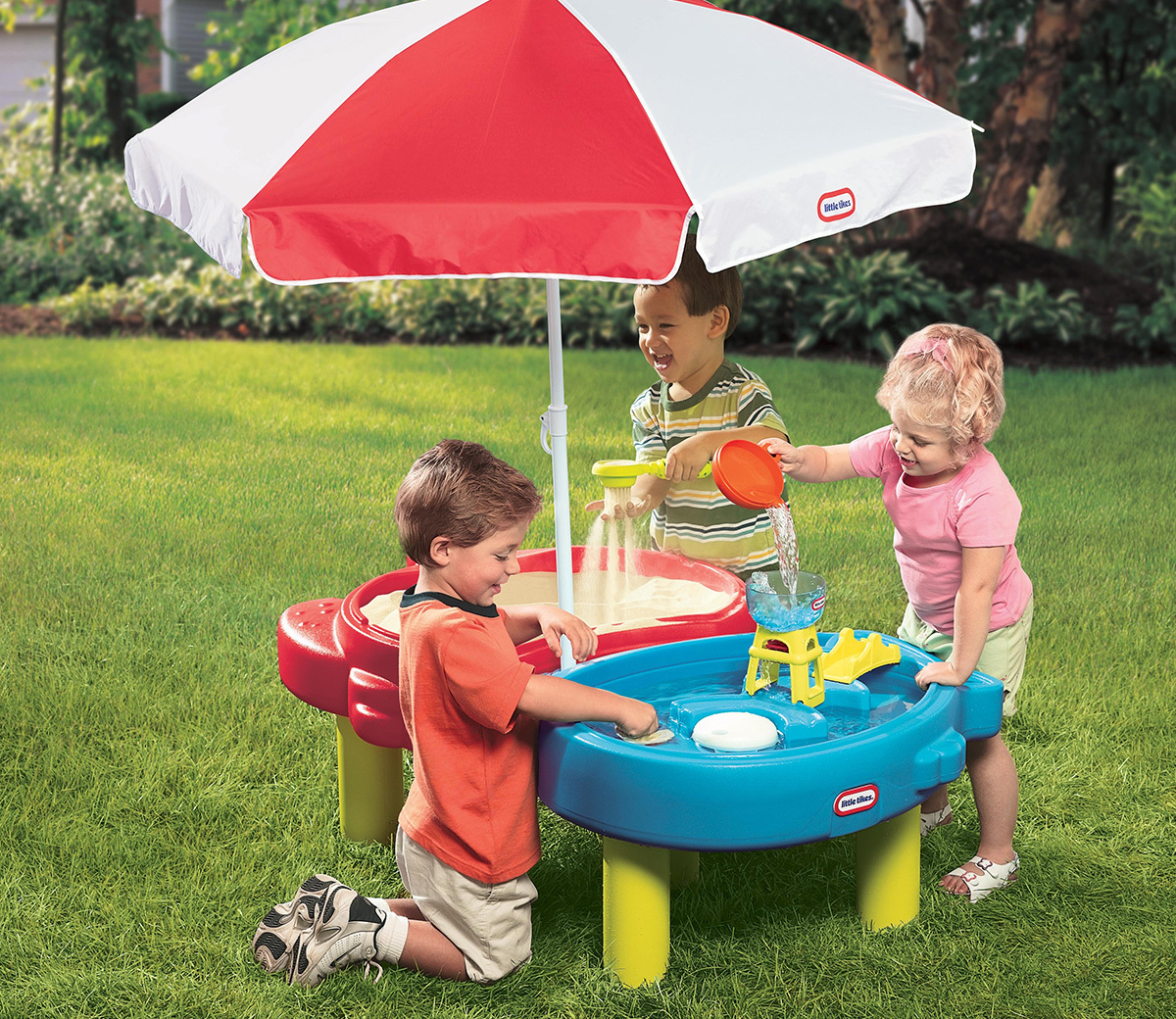 Little tikes sand and water table hotsell